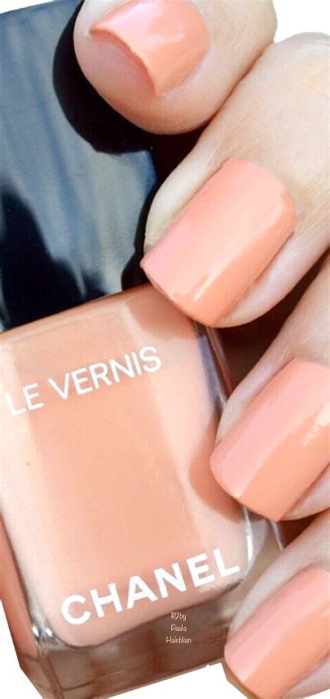 chanel nail polish in coquillage